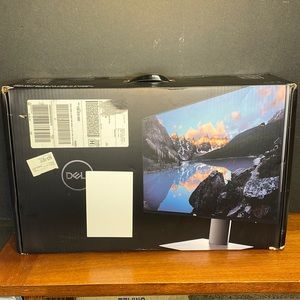 Dell Ultra Sharp 24 USB-C Monitor. U2419HC.